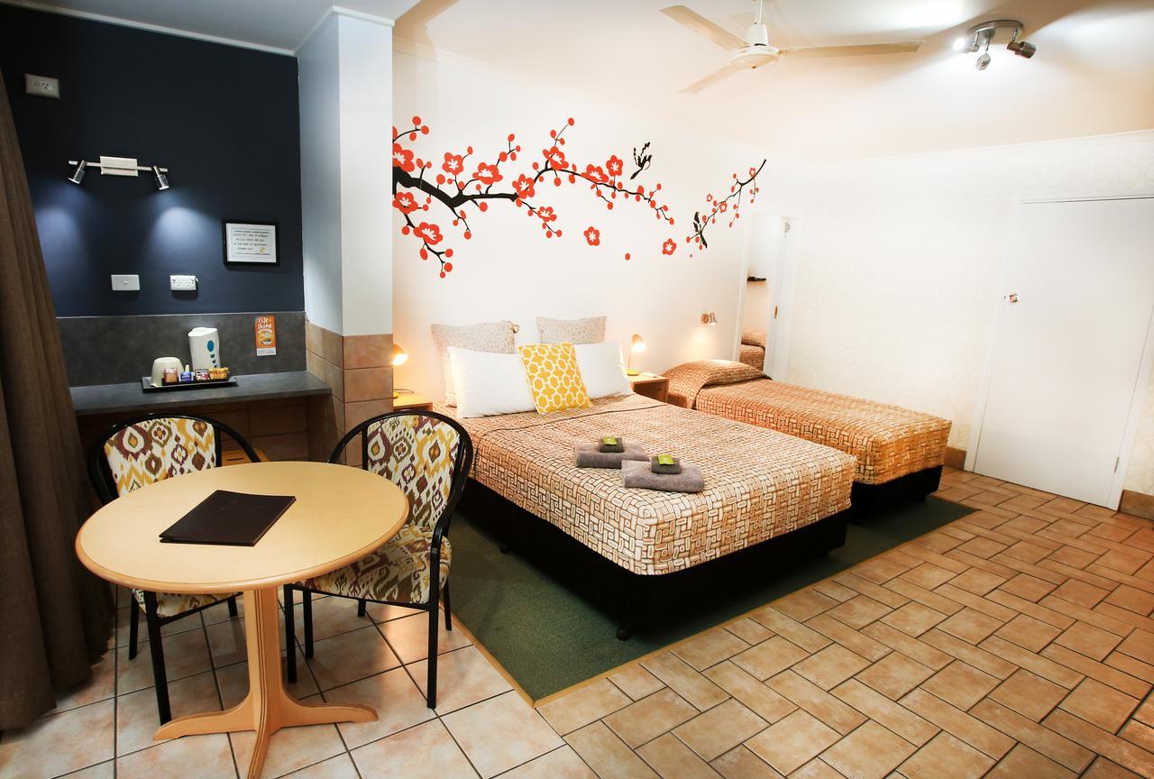 Central Motel Gin Gin エクステリア 写真