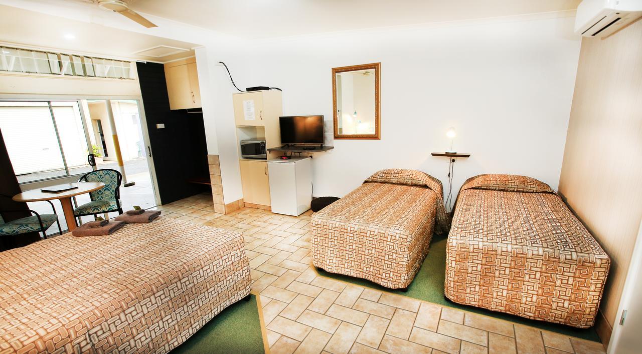 Central Motel Gin Gin エクステリア 写真