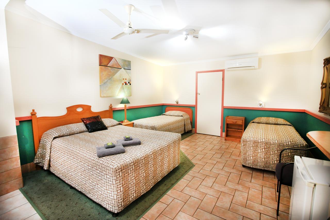 Central Motel Gin Gin エクステリア 写真